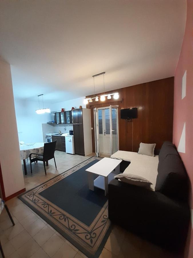 Apartments Cebalo - Ekonomija コルチュラ エクステリア 写真